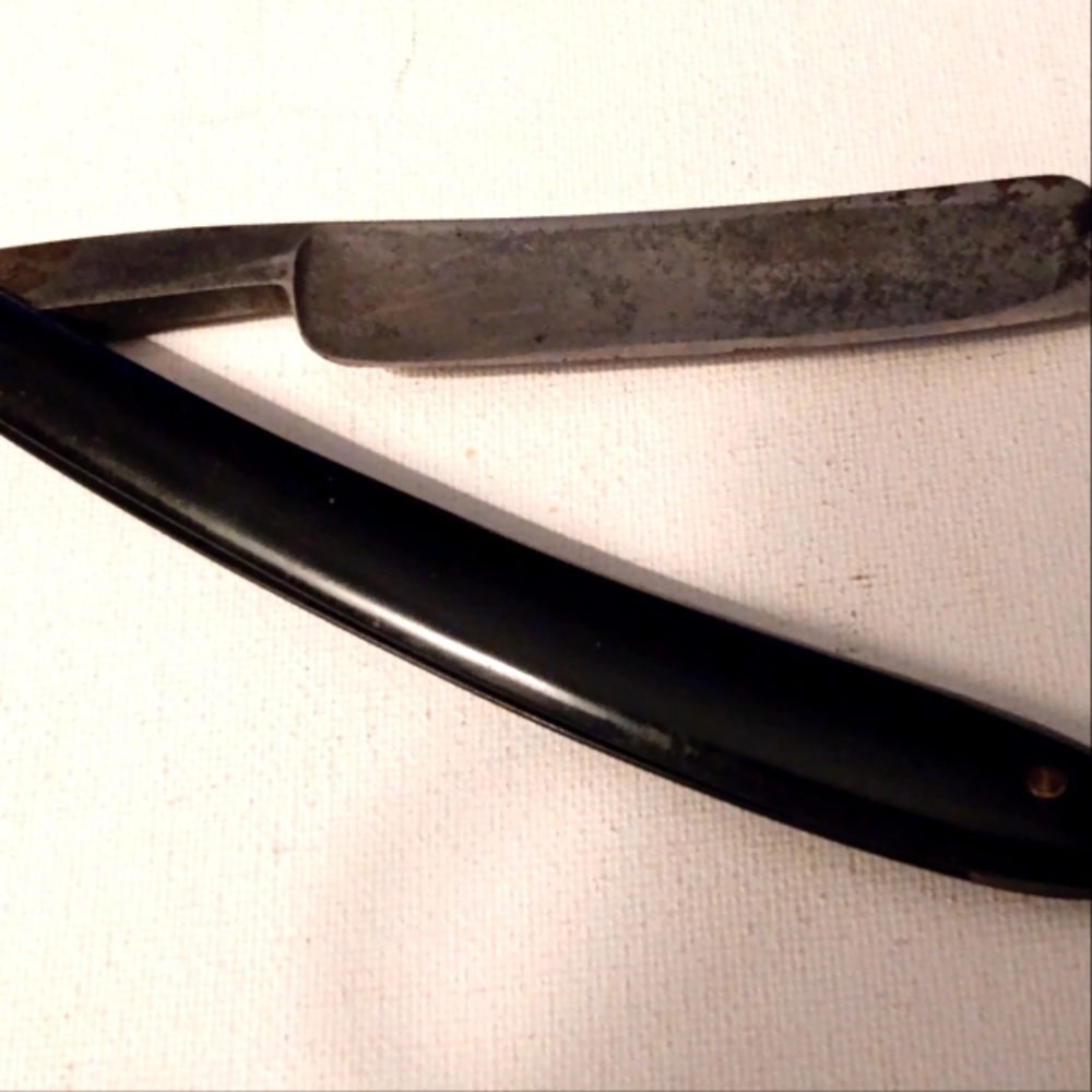 Vintage Wade & Butcher Black Straight Razor